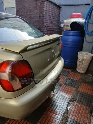 Toyota Platz 2001 Gold