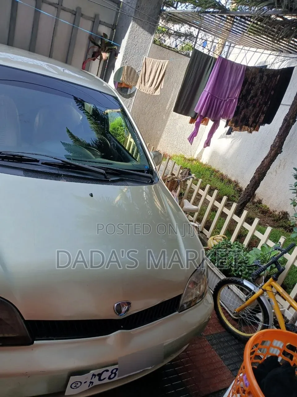 Toyota Platz 2001 Gold