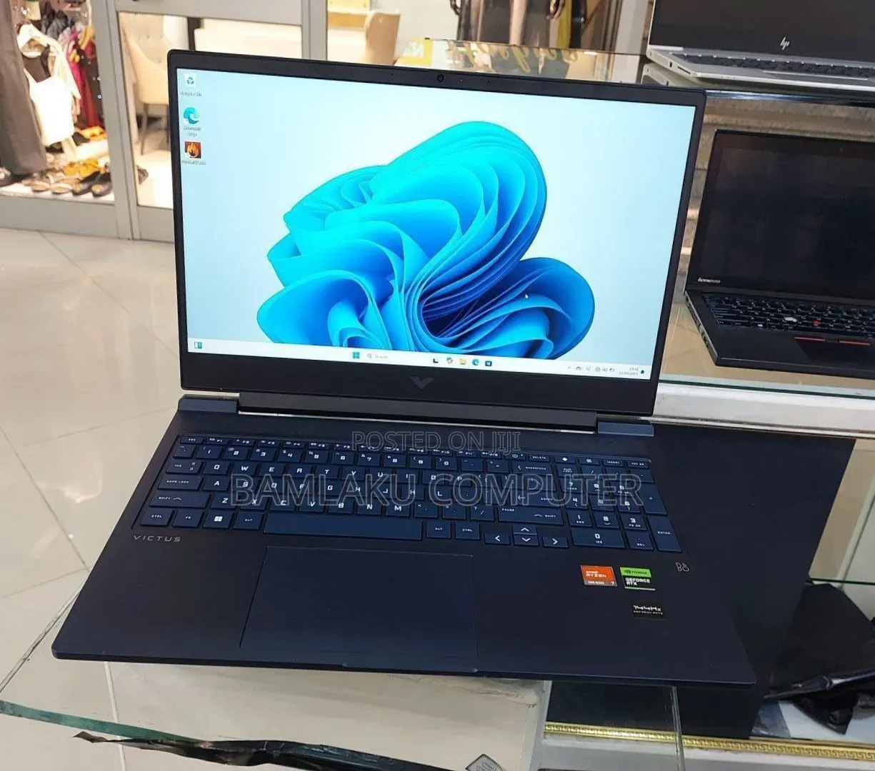 New Laptop HP Victus 16 8GB AMD Ryzen 7 SSD 1T