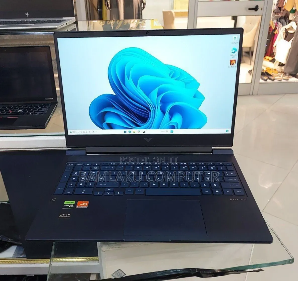 New Laptop HP Victus 16 8GB AMD Ryzen 7 SSD 1T