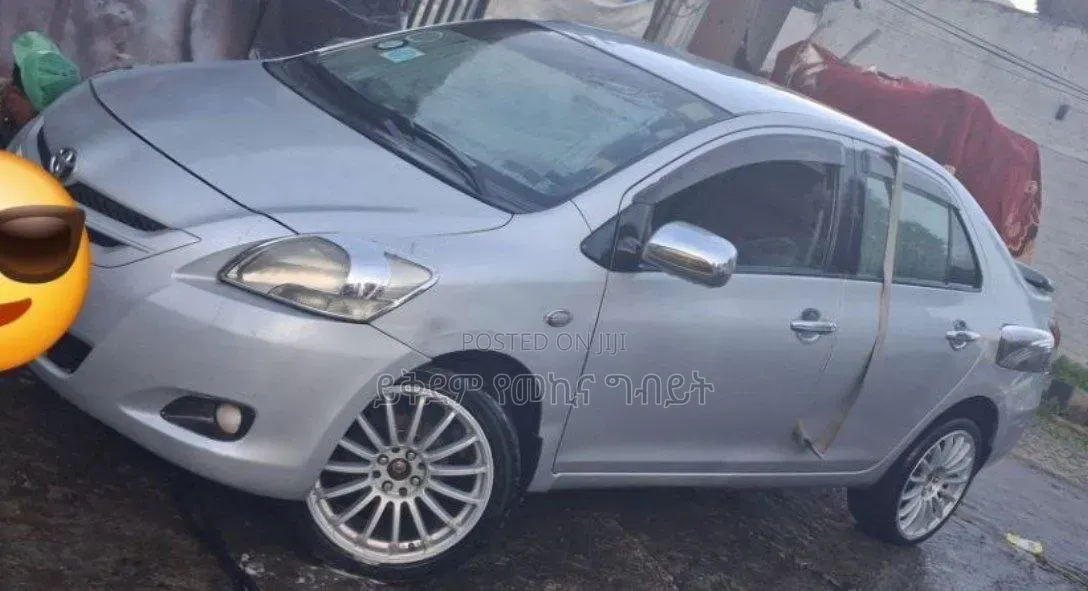 Toyota Belta 2008 Silver