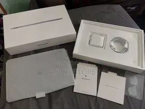 New Laptop Apple MacBook Air 2026 M5 16GB Intel Core i7 SSD 1T