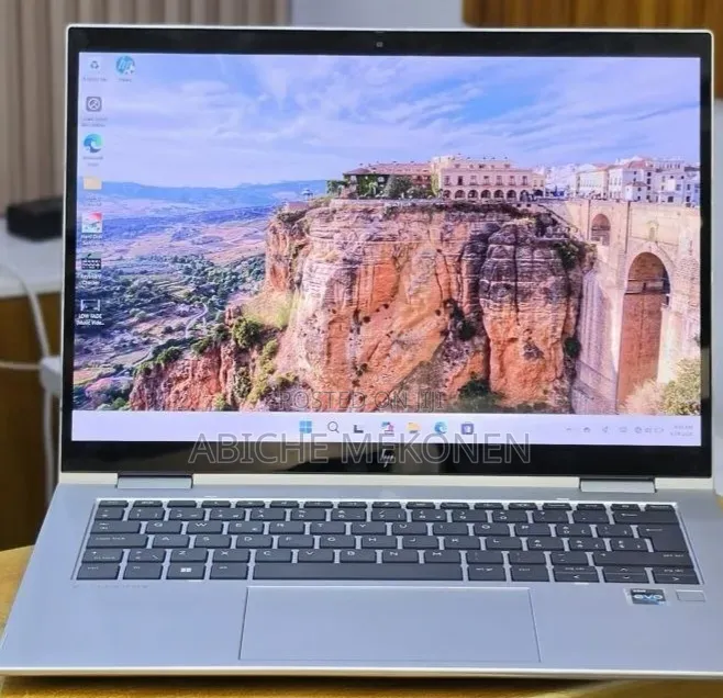 New Laptop HP EliteBook x360 1040 G10 32GB Intel Core i7 SSD 512GB