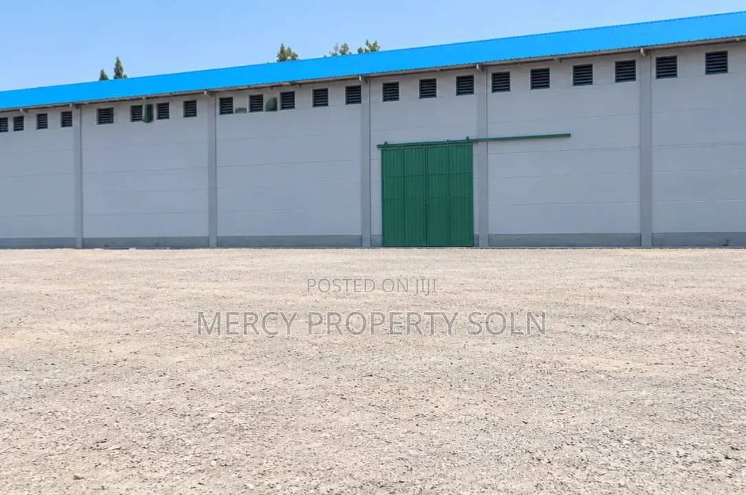 Warehouse for Rent in Kality on Main Asphalt Road Has Offices 315k