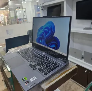 New Laptop Lenovo LOQ 15AHP10 16GB AMD Ryzen 5 SSHD (Hybrid) 512GB