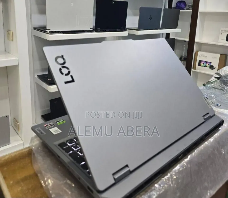 New Laptop Lenovo LOQ 15AHP10 16GB AMD Ryzen 5 SSHD (Hybrid) 512GB