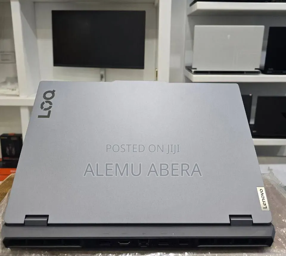 New Laptop Lenovo LOQ 15AHP10 16GB AMD Ryzen 5 SSHD (Hybrid) 512GB