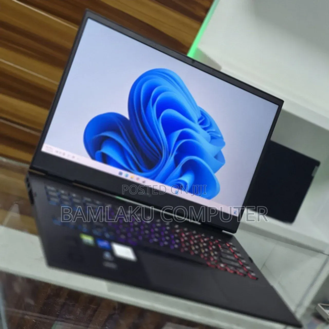 New Laptop HP Omen 17 16GB Intel Core i7 SSD 1T