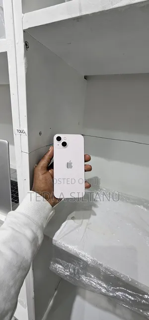 New Apple iPhone 13 128 GB Pink