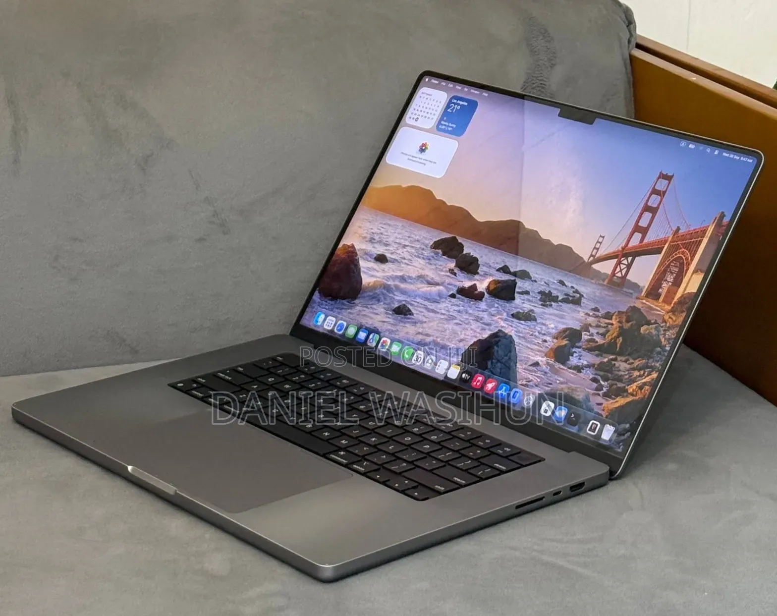 New Laptop Apple MacBook Pro 2021 M1 32GB Apple M1 Max SSD 1T