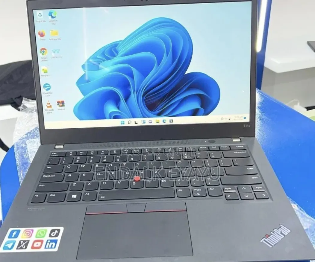 New Laptop Lenovo ThinkPad T14s Gen 2 32GB Intel Core i7 SSD 512GB