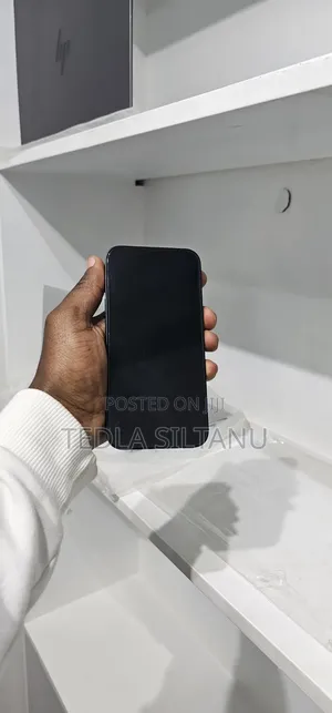 New Apple iPhone 13 128 GB Black