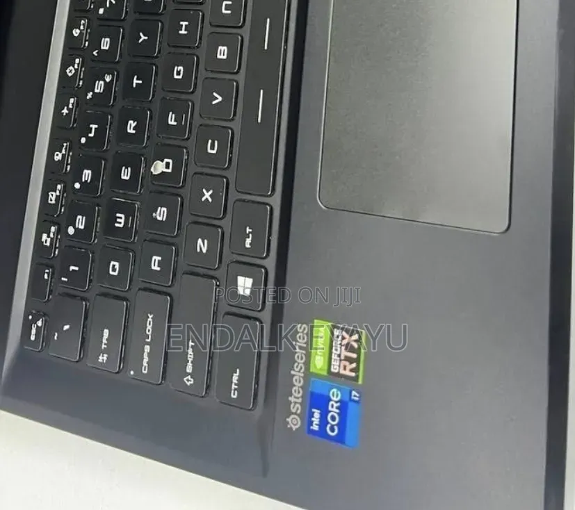 New Laptop MSI GP75 Leopard 16GB Intel Core i7 SSD 512GB