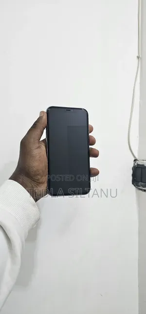 New Apple iPhone 11 128 GB Purple