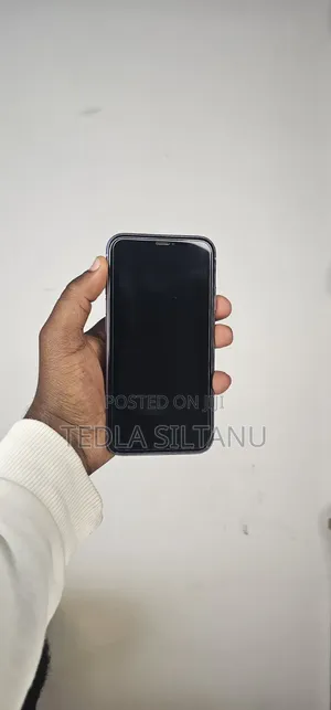 New Apple iPhone 11 128 GB Purple