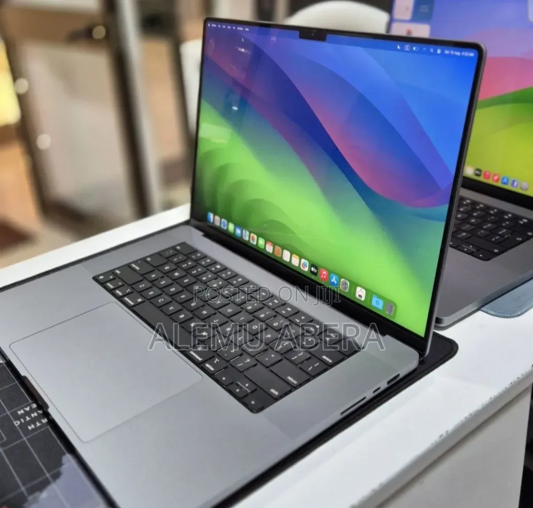 New Laptop Apple MacBook Pro 2021 M1 Max 64GB Apple M1 SSD 1T