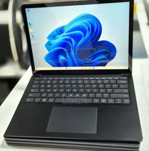 New Laptop Microsoft Surface 16GB Intel Core i7 SSD 256GB