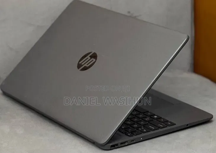 New Laptop HP Stream Notebook 8GB Intel Core i7 HDD 1T