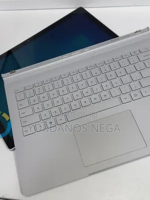 New Laptop Microsoft Surface Book 2 16GB Intel Core i7 SSD 512GB
