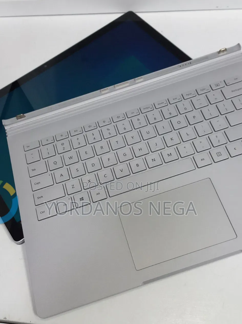 New Laptop Microsoft Surface Book 2 16GB Intel Core i7 SSD 512GB
