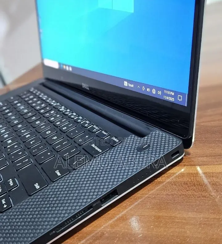 New Laptop Dell XPS 15 16GB Intel Core i7 SSD 512GB