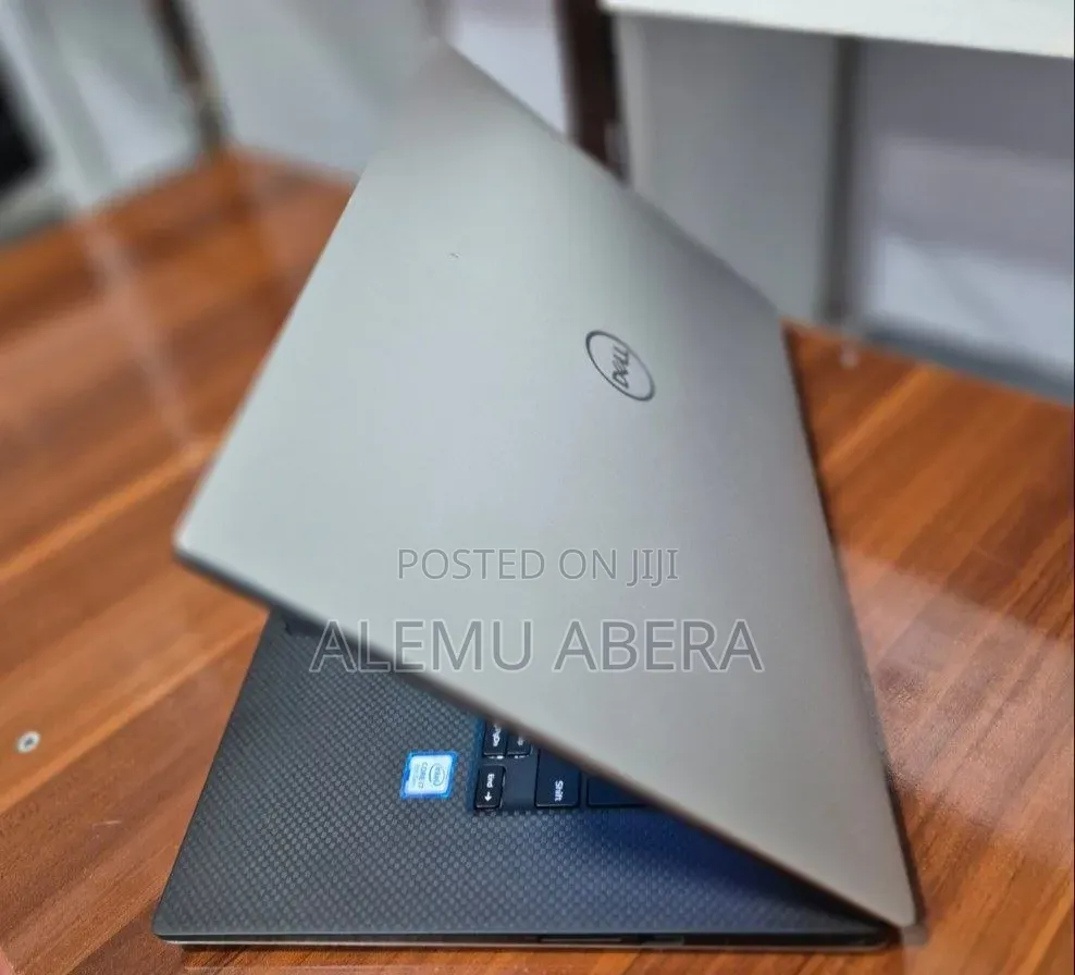 New Laptop Dell XPS 15 16GB Intel Core i7 SSD 512GB