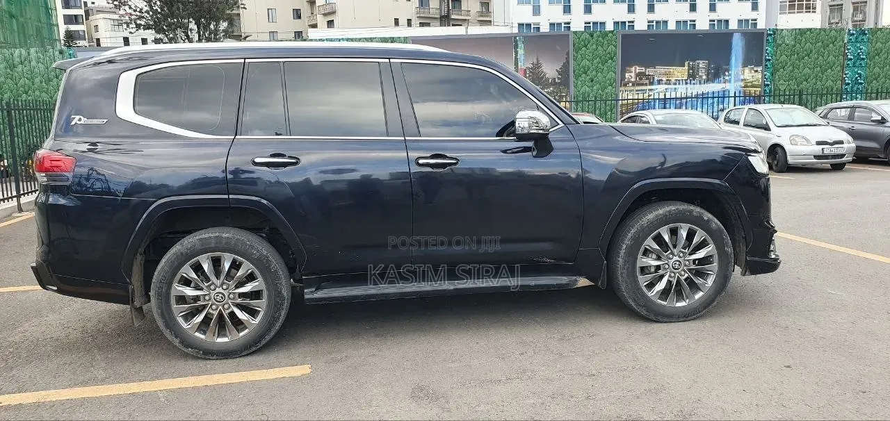 Toyota Land Cruiser 76 Series 2022 Black