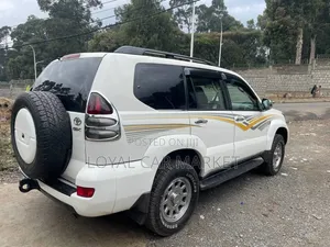 Toyota Land Cruiser Prado 2007 White