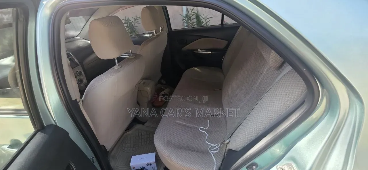 Toyota Belta 2008 Blue