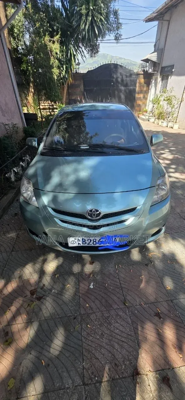 Toyota Belta 2008 Blue