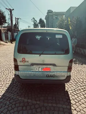 Toyota HiAce 1998 Silver
