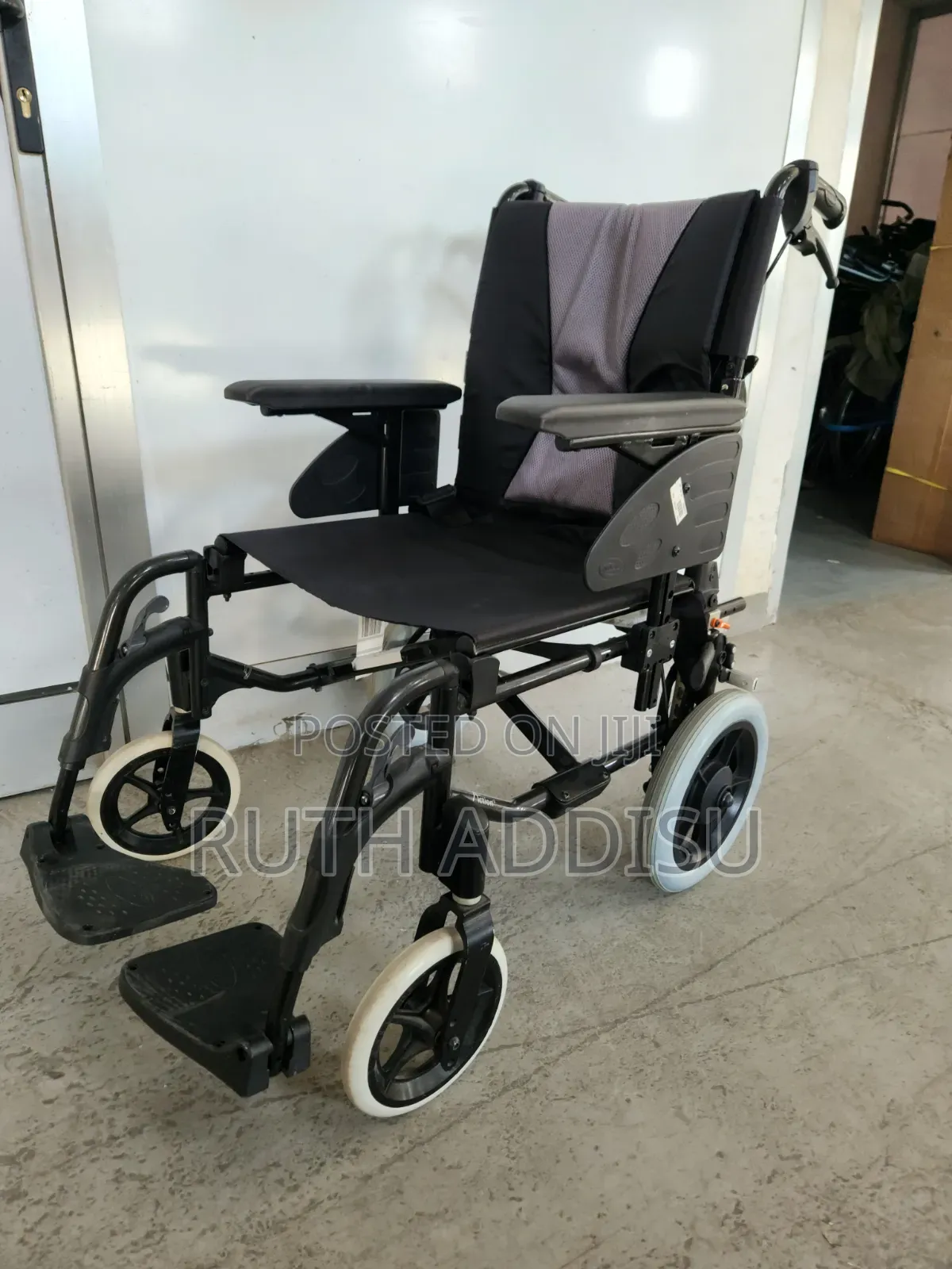 Manual Four Wheel夠本wheelchair憨不wheelchair缶了wheelchair倚仗wheelchair New