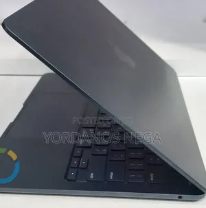 New Laptop Apple MacBook Air 2022 M2 8GB Apple M2 SSD 256GB