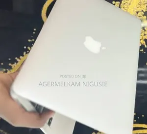 New Laptop Apple MacBook 2015 8GB Intel Core i5 SSD 128GB