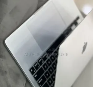 New Laptop Apple MacBook Air 2023 M2 16GB Intel Core i5 SSD 512GB