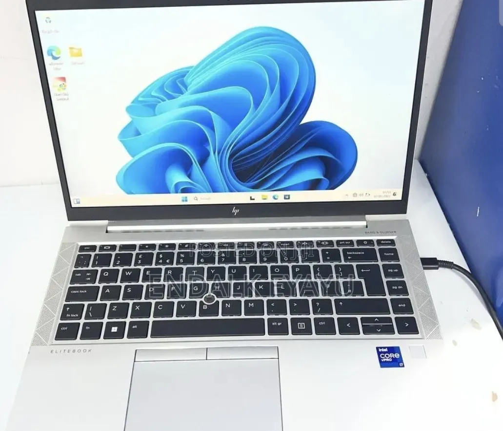 New Laptop HP EliteBook 840 G8 16GB Intel Core i7 SSD 512GB