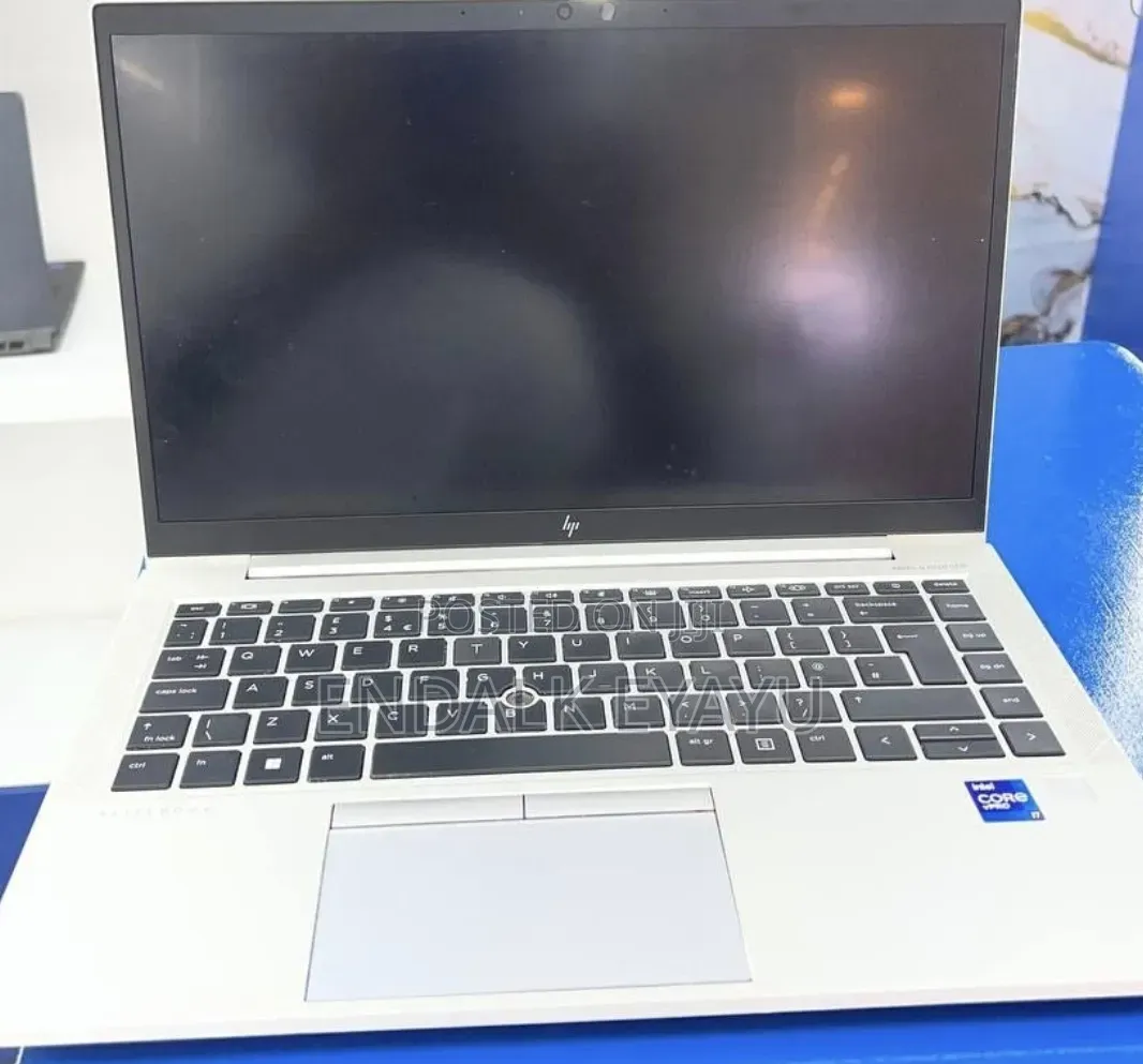 New Laptop HP EliteBook 840 G8 16GB Intel Core i7 SSD 512GB