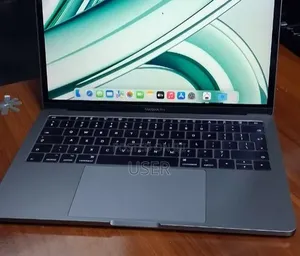 New Laptop Apple MacBook Pro 2017 8GB Intel Core i5 SSD 256GB