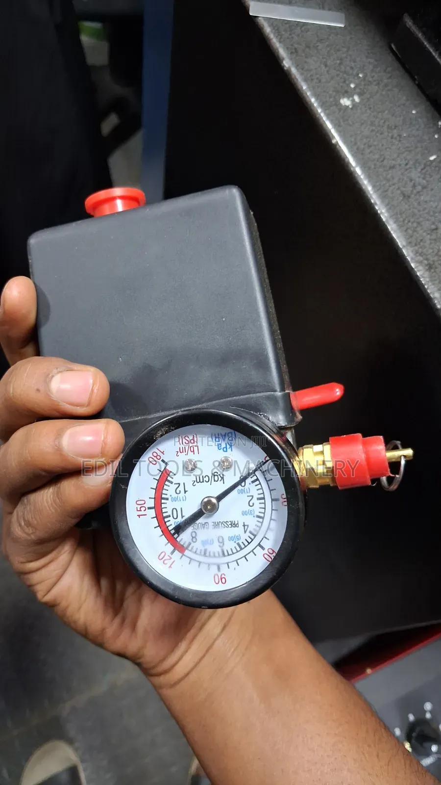Compressor Switch for Both 220V and 380V