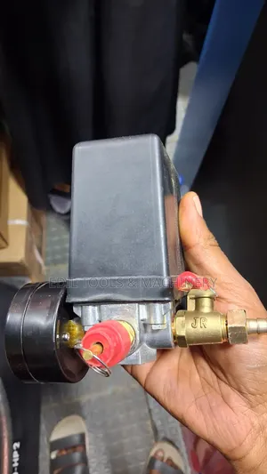 Compressor Switch for Both 220V and 380V
