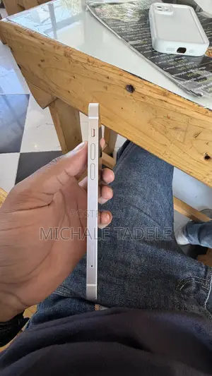 Apple iPhone 12 64 GB White