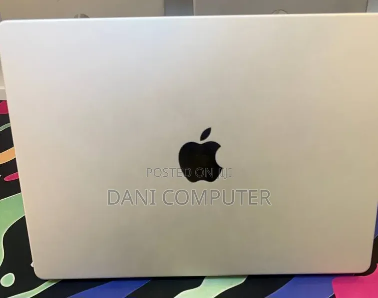 New Laptop Apple MacBook Pro 2021 M1 16GB Apple M1 Pro SSD 512GB