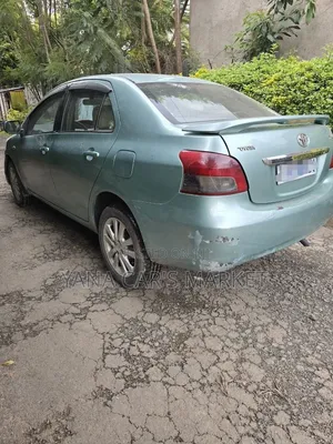 Toyota Yaris 2007 Gold