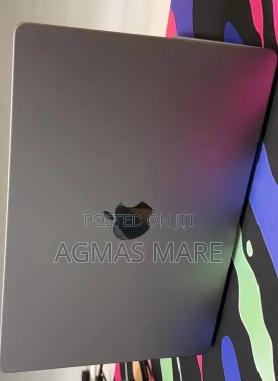 New Laptop Apple MacBook Pro 2023 M3 8GB Apple M3 SSD 512GB