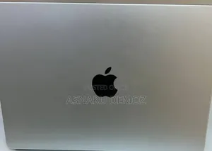 New Laptop Apple MacBook Pro 8GB Intel Core M3 SSD 512GB