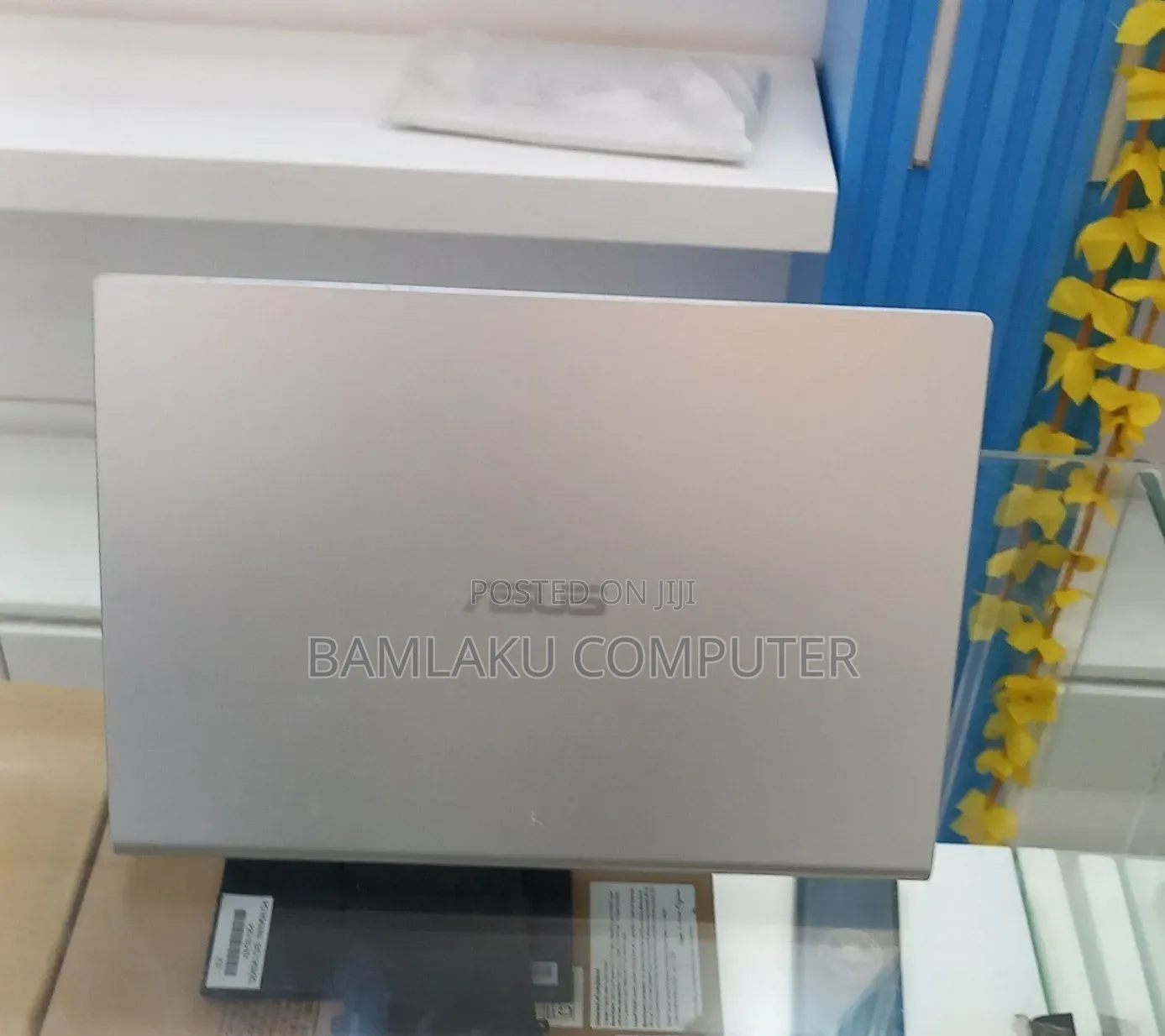 New Laptop Asus Vivobook 14 8GB Intel Atom SSD 256GB