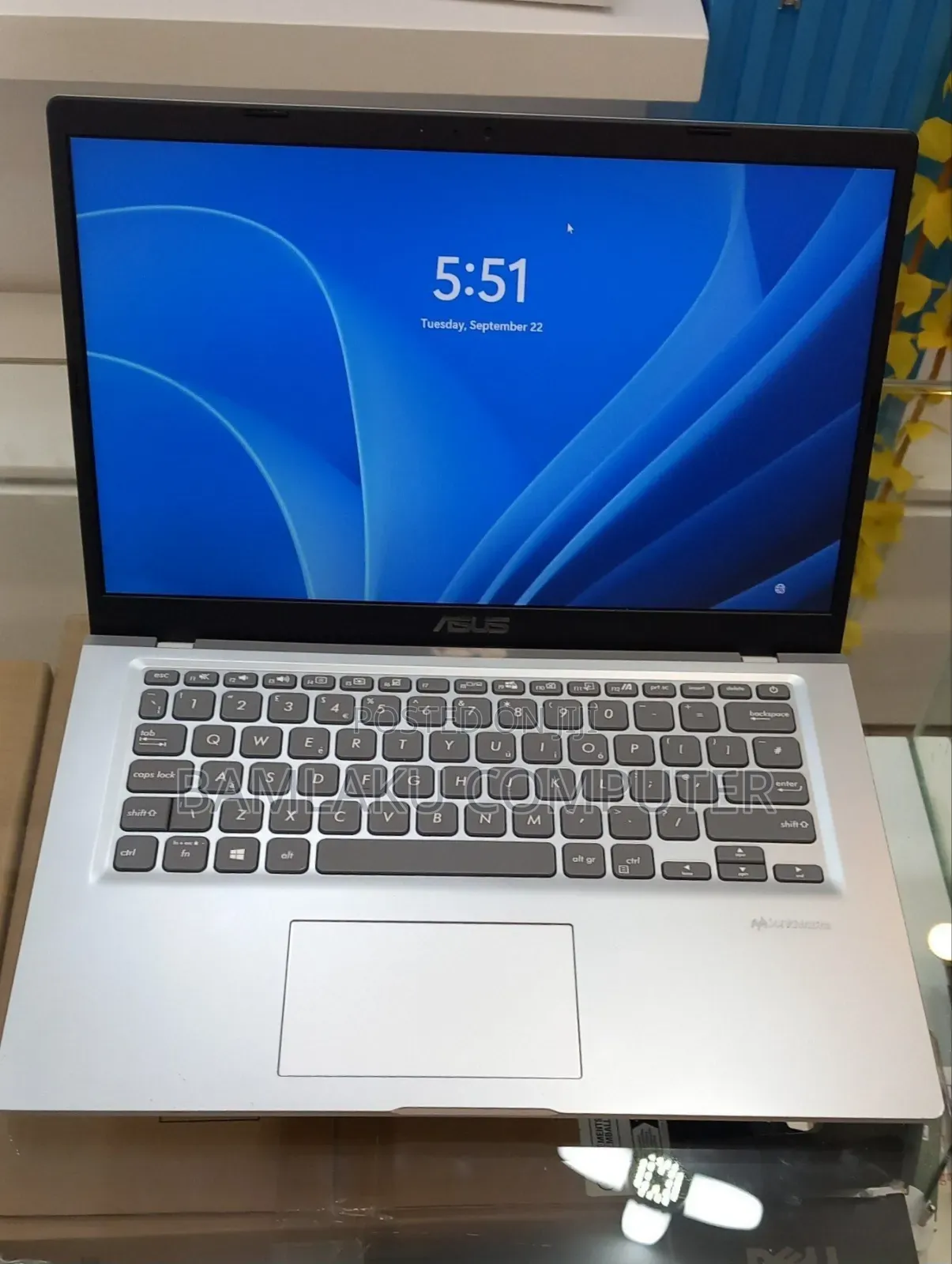 New Laptop Asus Vivobook 14 8GB Intel Atom SSD 256GB