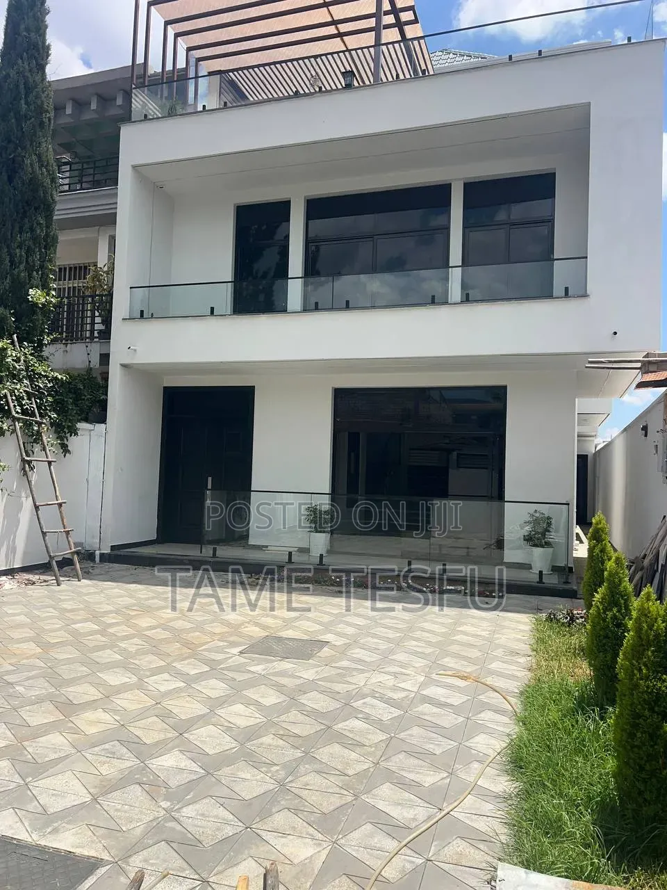 Furnished 6bdrm House in Cmc ወሰን ህልሳይድ ት ቤት, Yeka for sale