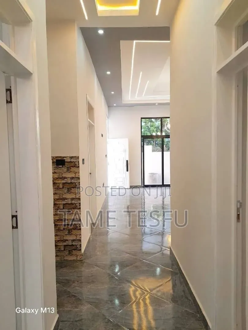 Furnished 5bdrm Villa in ሰሚት, Bole for sale