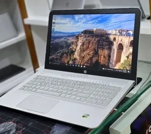 New Laptop HP Envy x360 12GB Intel Core i5 SSD 128GB